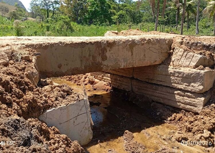 Ponte ecológica é construída em Vila Paulista pela Prefeitura francisquense, agora são 163 em 5 anos e nove meses de gestão