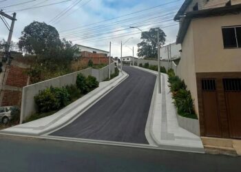 Nova rua amplia acesso e melhora mobilidade na área do colégio Ozeias Rezende em de Barra de São Francisco