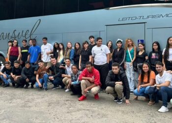 Alunos da Escola Municipal João Bastos participam de visita pedagógica ao Palácio Anchieta e a pontos turísticos do Espírito Santo
