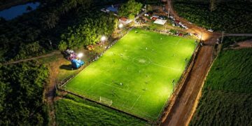 Barra de São Francisco ilumina dez campos de futebol em quase seis anos de gestão de Enivaldo dos Anjos